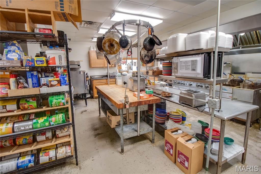 Albro Palmer Etal Sub - Commercial Sale
