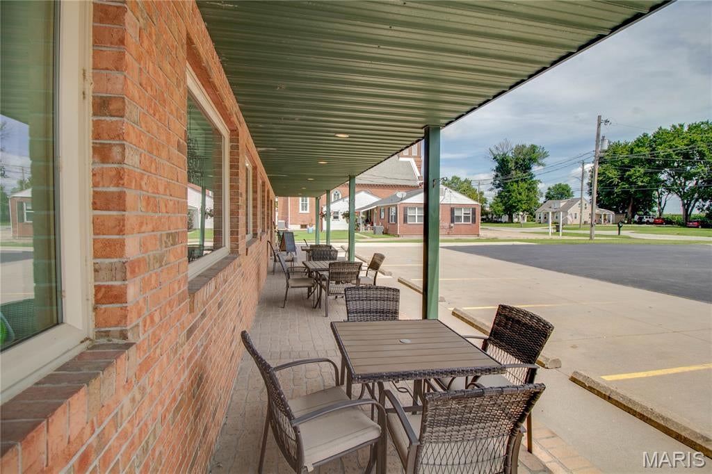 Albro Palmer Etal Sub - Commercial Sale