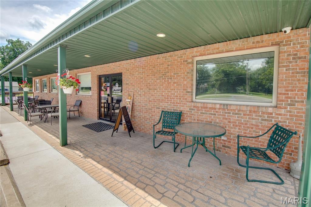 Albro Palmer Etal Sub - Commercial Sale