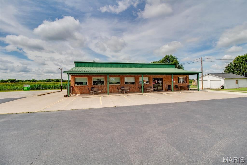 Albro Palmer Etal Sub - Commercial Sale