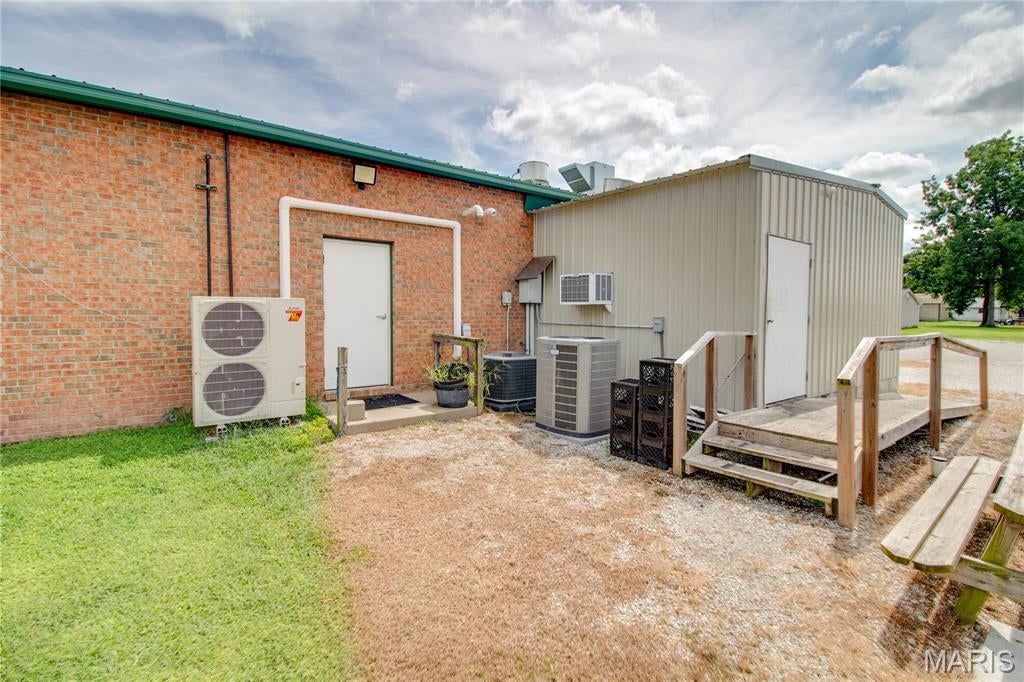 Albro Palmer Etal Sub - Commercial Sale