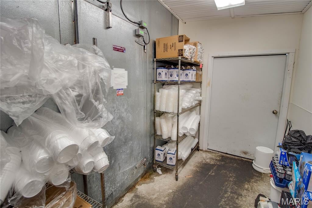 Albro Palmer Etal Sub - Commercial Sale
