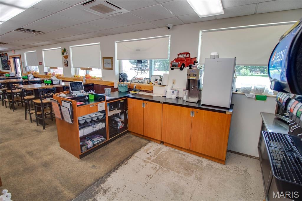 Albro Palmer Etal Sub - Commercial Sale