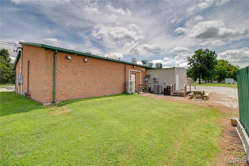 Albro Palmer Etal Sub - Commercial Sale