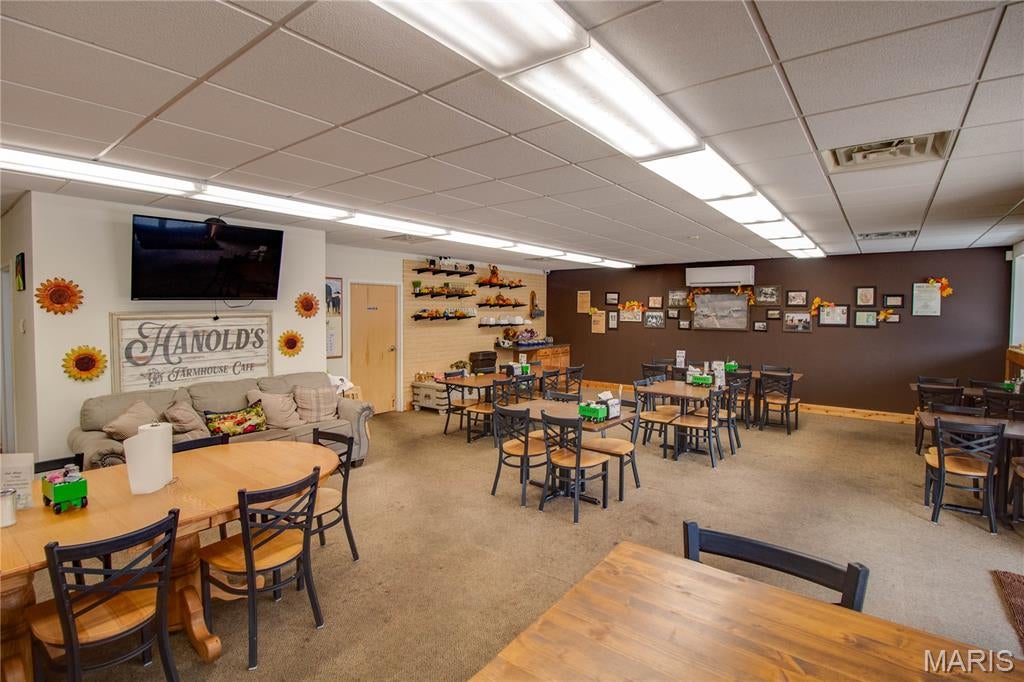 Albro Palmer Etal Sub - Commercial Sale