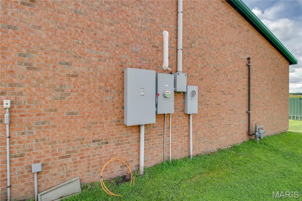 Albro Palmer Etal Sub - Commercial Sale