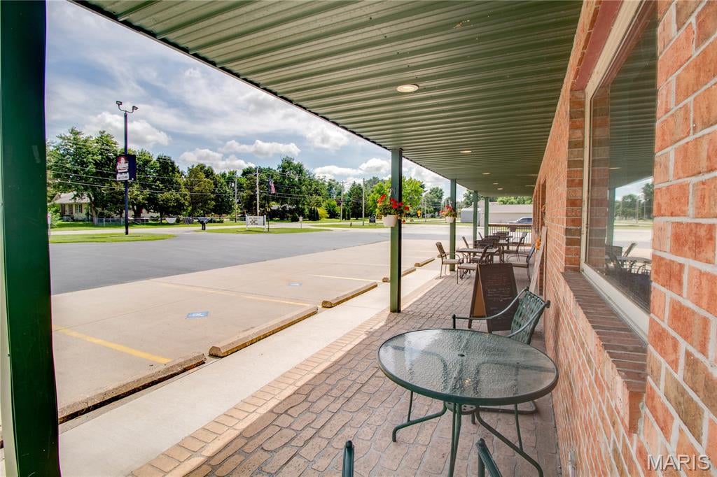 Albro Palmer Etal Sub - Commercial Sale