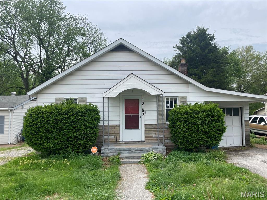 This cozy home will be a rock-solid performer in your portfolio!  It features 1032 sf, open floor plan with two beds, one bath, living room, dining room, eat-in kitchen with dishwasher, walk-out basement, fresh LVP flooring, new doors (2025), and updated vinyl windows.  In the basement you’ll find lots of storage space, laundry hookups, PVC stack, updated electric panel, electric water heater (2018), and gas furnace (2026).  For parking there’s a 1-car tuck-under garage and driveway, plus on-street parking for when family and friends visit. The new roof and gutters (May 2026) keep it all dry!  Close to schools and shopping.  Tenant occupied, so no showings without an accepted offer (contingent on viewing, of course).  Do not walk the property or disturb the tenant, please; current lease is through 10/31/26.  Tenant is up to date and pays $1,250 per month = $15,000 gross annual income.  Taxes, insurance, sewer, and maintenance clock in at $3,920, resulting in an NOI of $11,080 – an 11.19% cap rate at asking price.  May be sold with 3512 West Pl (MLS ID: 26060263) and 8347 Octavia (MLS ID: 26060301) if desired.