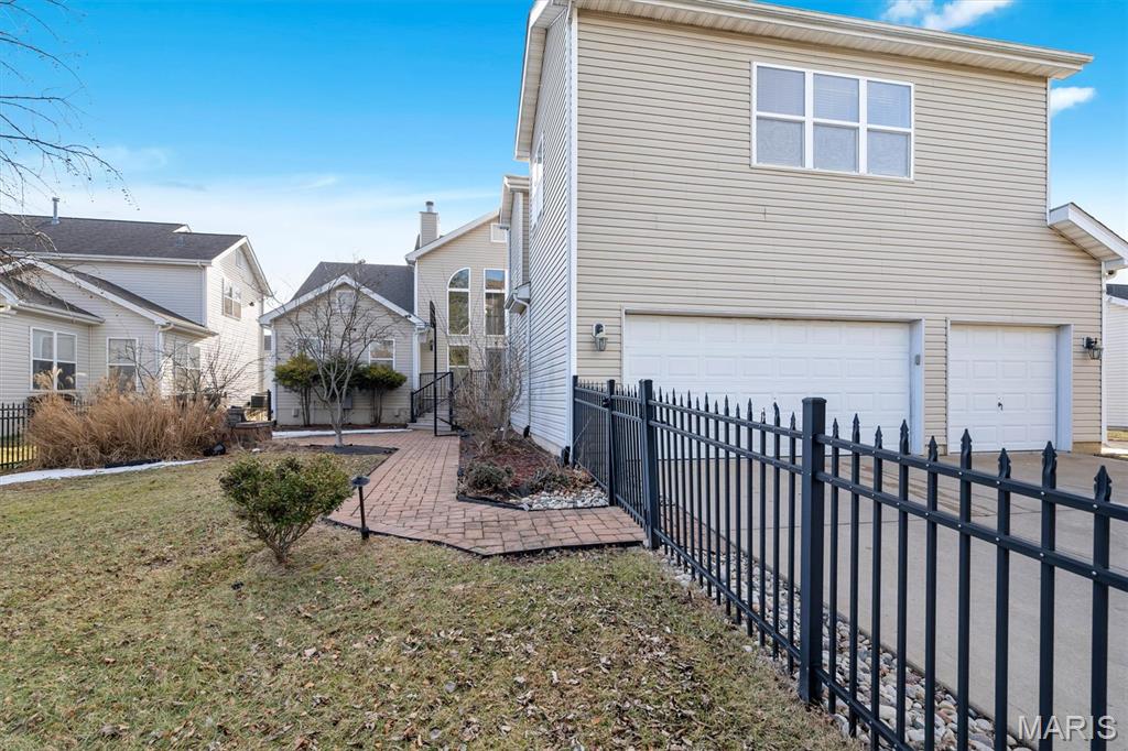 Madison Park Manor - Residential