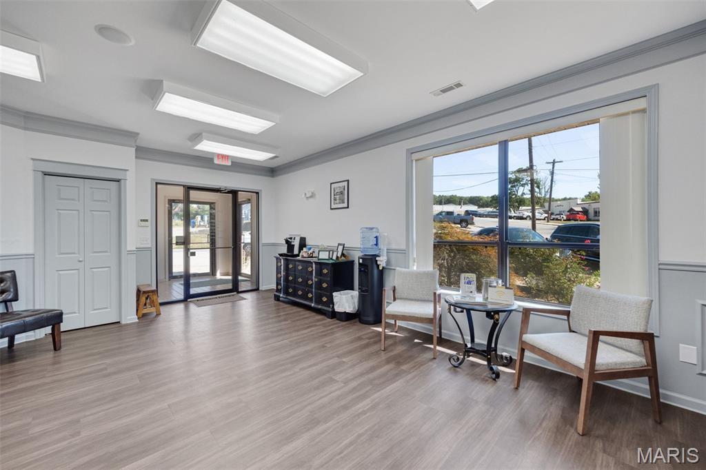 Dunklins Add - Commercial Sale