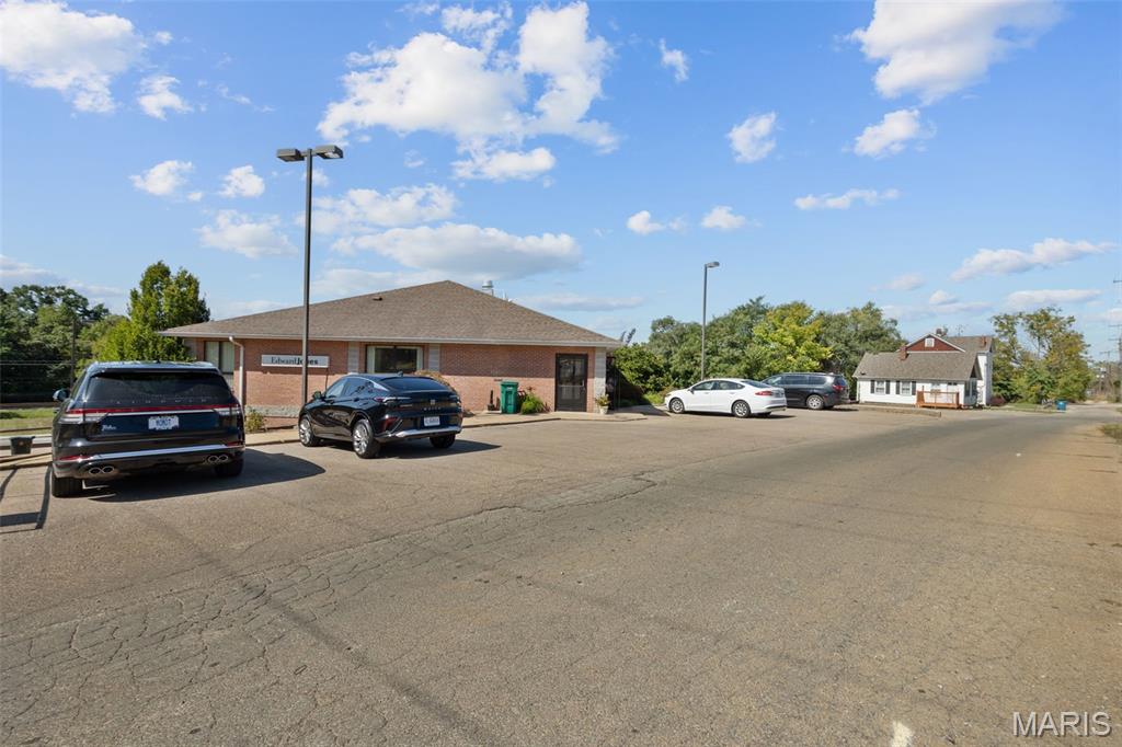 Dunklins Add - Commercial Sale