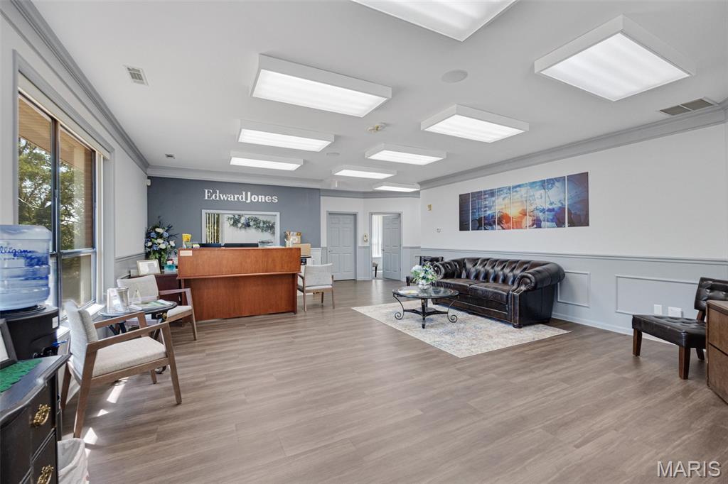 Dunklins Add - Commercial Sale