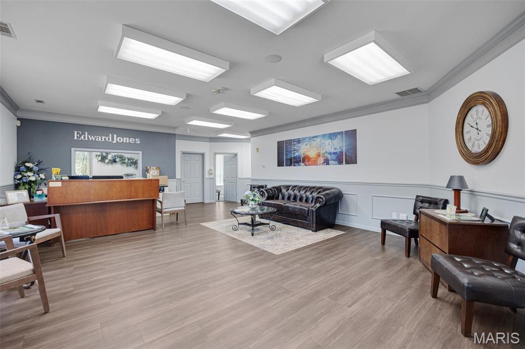 Dunklins Add - Commercial Sale
