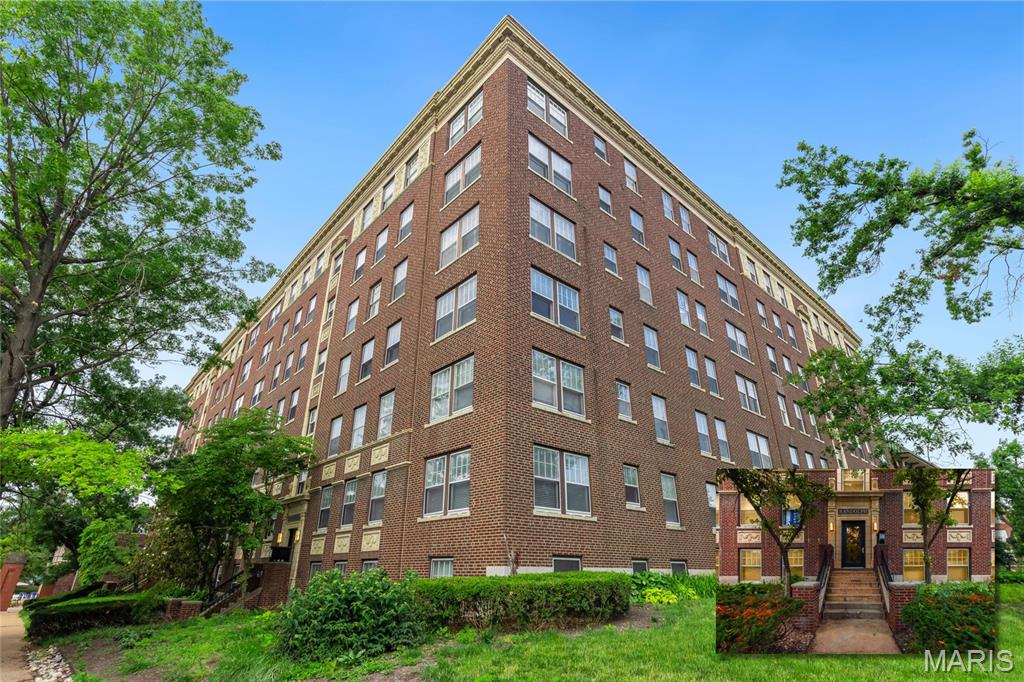 Stunning condo located in the Randolph building in the DeBaliviere Place neighborhood! This condo boasts 3 bedrooms, 2 bathrooms, and 1,479 square feet of living space.

The front door opens to the entry foyer which leads to the living room and formal dining room. The dining room opens to the kitchen.

Three bedrooms, 2 full bathrooms, and a balcony complete the condo. Other highlights include: assigned parking space in the garage, storage locker, and freshly painted (2026).

Location could not be better – close to major highways, restaurants, shops, schools, and walking distance to Forest Park!