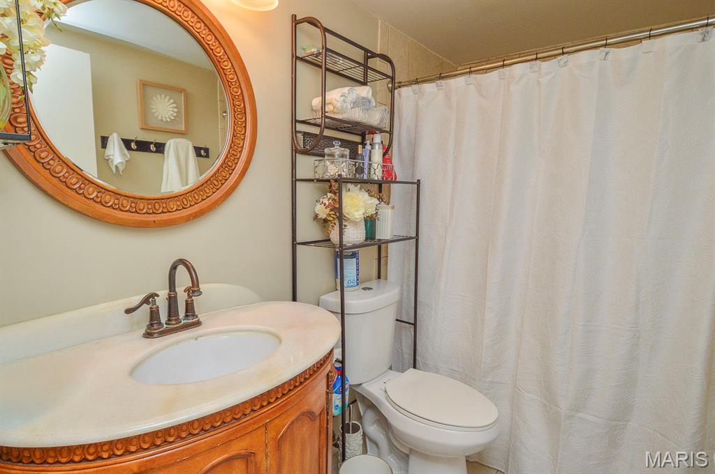Colonial Woods Condo - Residential