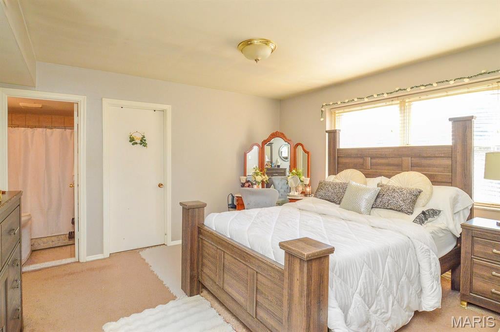 Colonial Woods Condo - Residential