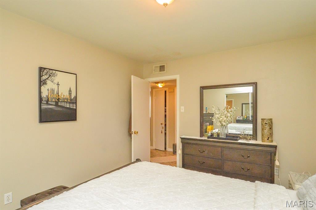 Colonial Woods Condo - Residential