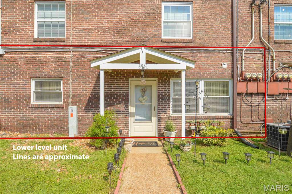 Colonial Woods Condo - Residential