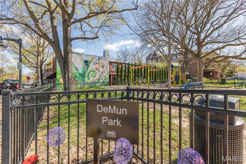 6300 Northwood Condo - Residential