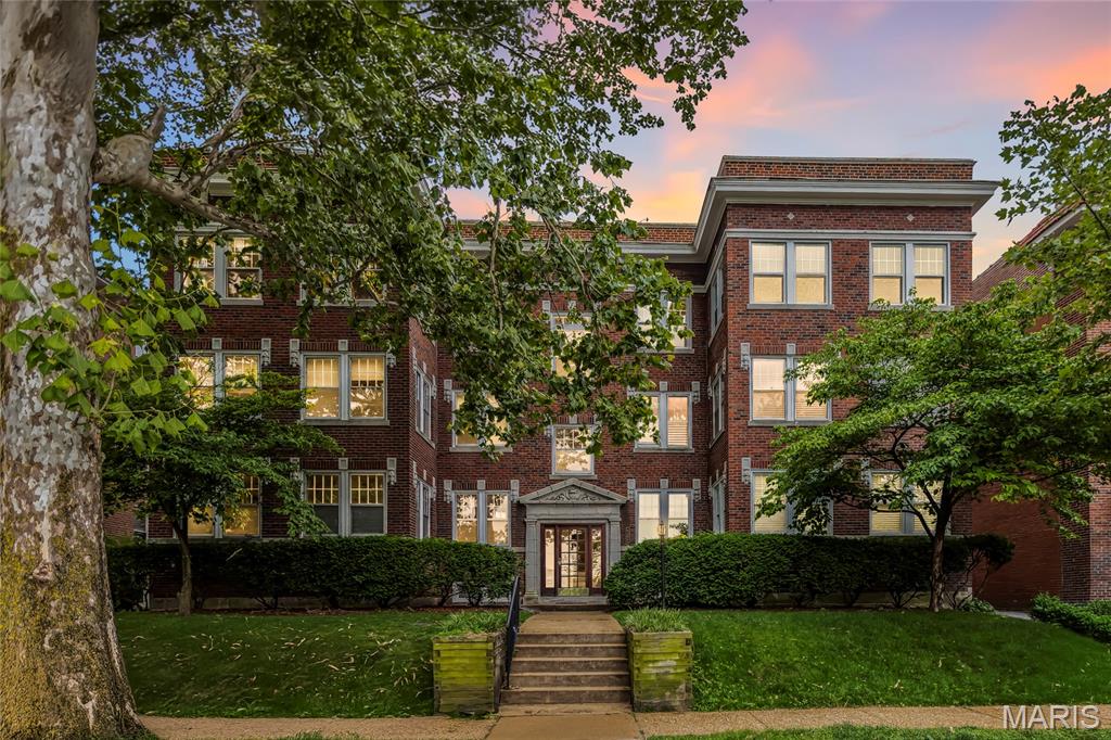 Beautifully updated 3-bedroom condominium in the highly sought-after DeMun neighborhood of Clayton, where timeless character meets extensive modern upgrades. Filled with natural light, this spacious home offers an open-concept living and dining area that flows seamlessly into the kitchen, creating an ideal space for everyday living and entertaining.

Gleaming hardwood floors extend throughout the home, enhancing its warmth and character. The versatile front sunroom offers the perfect space for a home office, reading nook, or additional living area. Two generously sized bedrooms are located off the main hallway with a full bath conveniently situated between them. A third flexible room at the rear of the unit can easily function as a guest room, home gym, office, or be converted back to a traditional bedroom with the addition of a closet.

Additional highlights include a private one-car garage, and more than 600 square feet of private basement storage—an exceptional bonus rarely found in condo living!  Ideally located just steps from DeMun's popular restaurants, cafés, parks, and shopping, with convenient access to Clayton's business district, Washington University, and Forest Park, this move-in-ready home combines location, character, and significant recent investment in one exceptional package.

Major improvements completed within the past year provide exceptional value and peace of mind, including a new TPO roof with R-30 foam roof insulation, tuckpointing, new aluminum gutters including soffits and fascia, complete replacement/updating of electrical throughout the condo, brand new and gorgeously stained hardwood floors throughout!  Additionally, a new sunroom/bonus room picture window, and fresh paint throughout the entire home make this as easy as it gets! Welcome home.