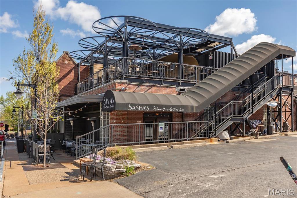 6300 Northwood Condo - Residential