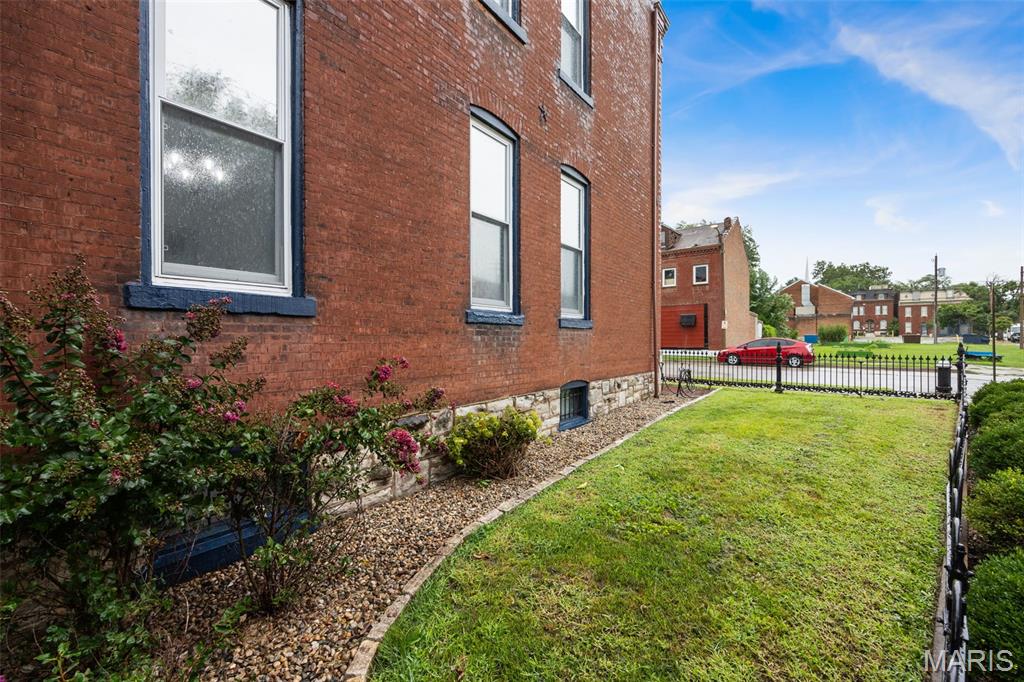 Missouri Corner - Residential