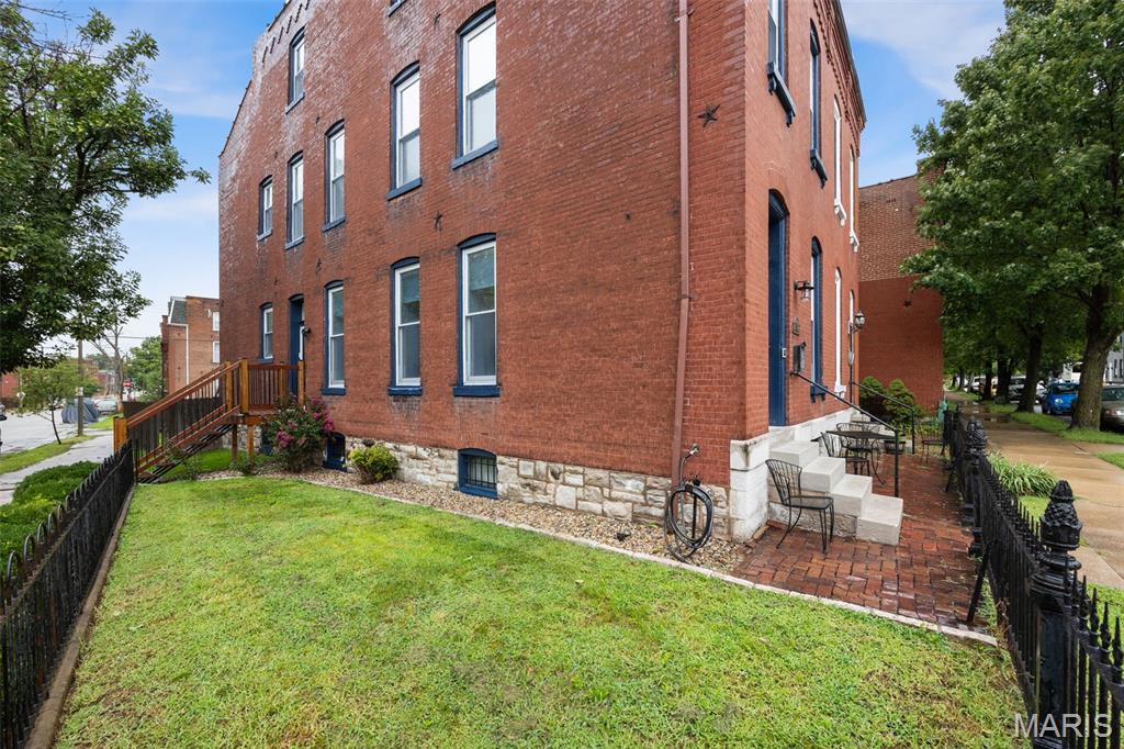 Missouri Corner - Residential