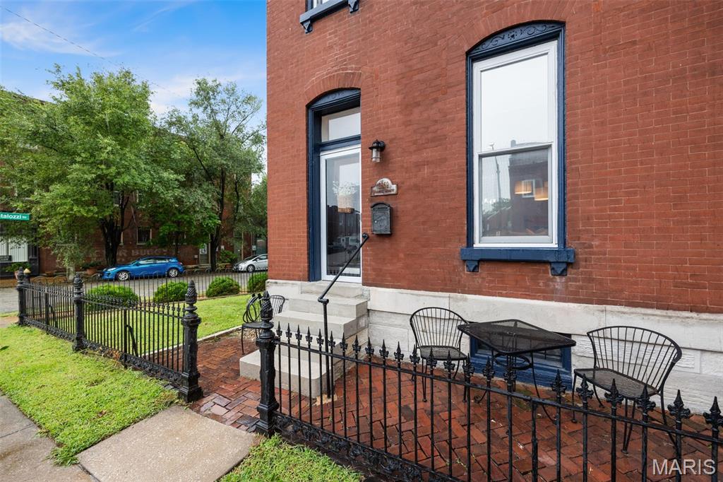 Missouri Corner - Residential