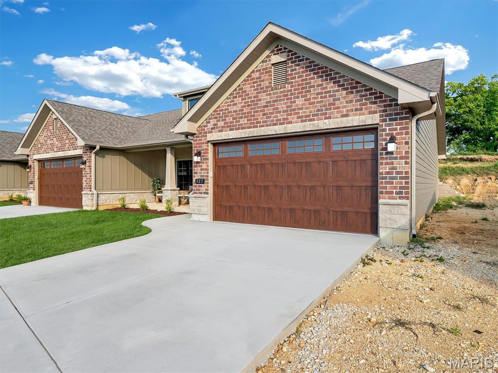 The Villas At Stone Ledge - Residential