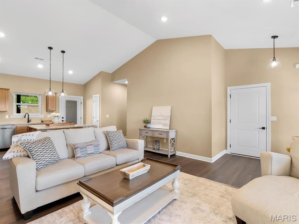 The Villas At Stone Ledge - Residential