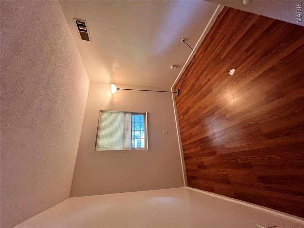 Granada Condo - Residential