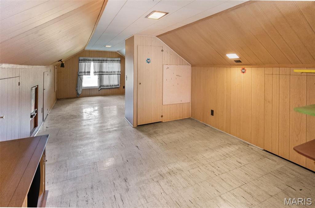 First Ext Barr Place Add - Residential