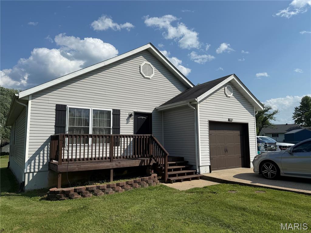 Charming & Energy-Efficient 3-Bedroom, 2-Bath Home in a Sought-After Subdivision!
This cozy and inviting home is ready to welcome your family! Located just outside Owensville in a highly desirable neighborhood, this property features beautiful wood flooring, a spacious kitchen with appliances included, and a nice deck, perfect for relaxing or entertaining. The walk-out basement offers additional living space, a full bath, and plenty of storage. Enjoy the large backyard, ideal for kids, pets, or summer barbecues. This home is a must-see!   Don't delay call for your appointment today!