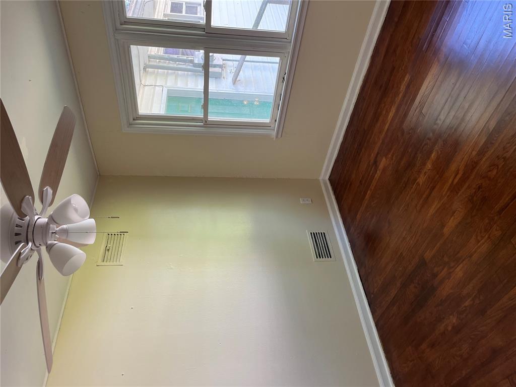 Lester - Residential