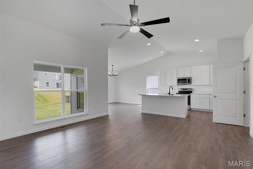 Bella Terra 87 - Residential