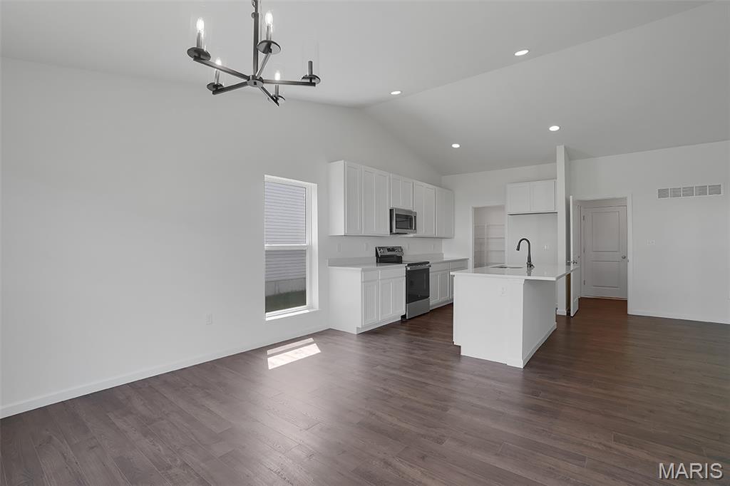 Bella Terra 87 - Residential