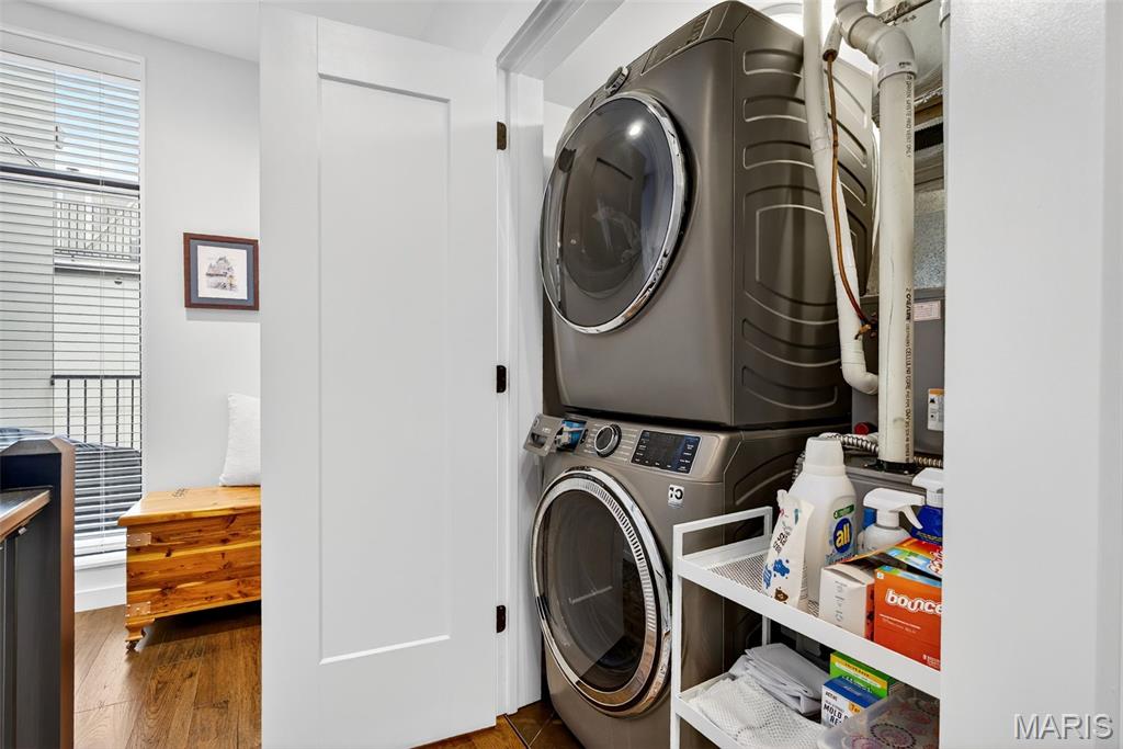 Artizen/West Pine Twnhms - Residential Lease