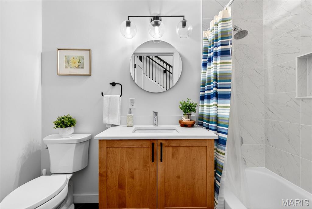 Artizen/West Pine Twnhms - Residential Lease