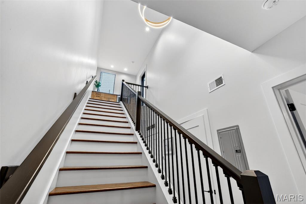 Artizen/West Pine Twnhms - Residential Lease