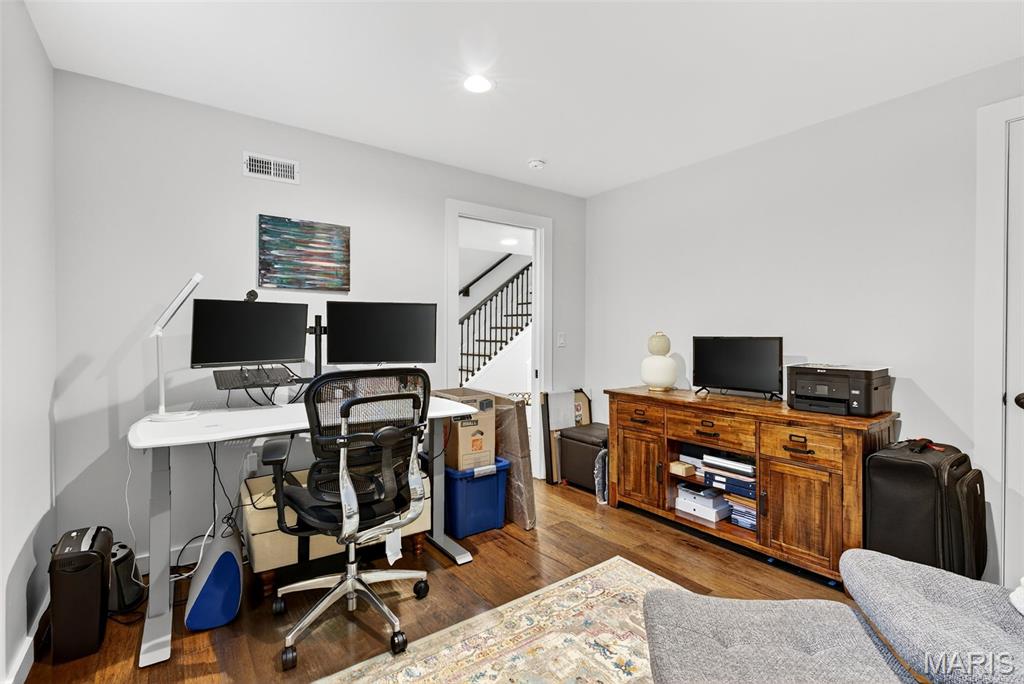 Artizen/West Pine Twnhms - Residential Lease