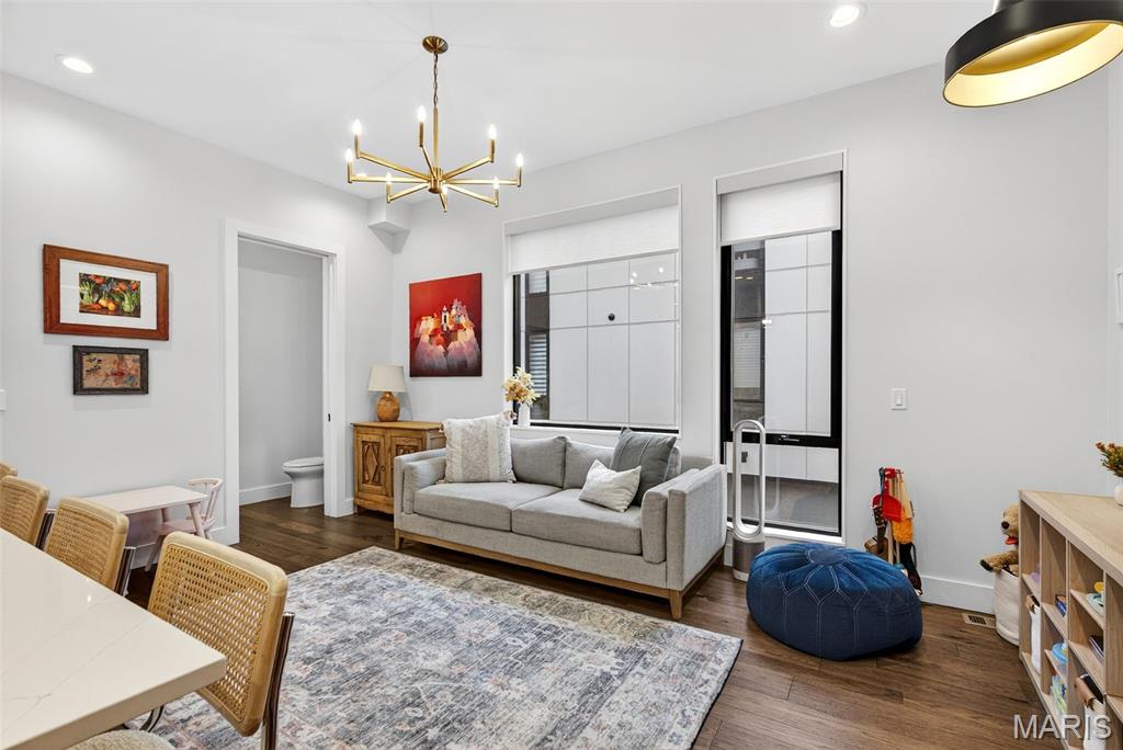 Artizen/West Pine Twnhms - Residential Lease