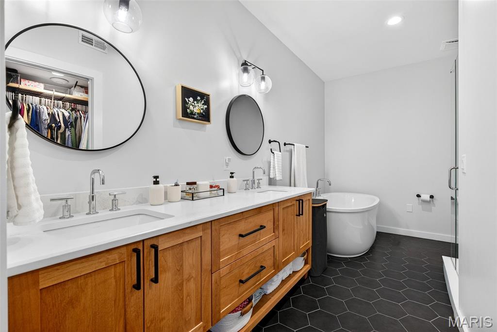 Artizen/West Pine Twnhms - Residential Lease