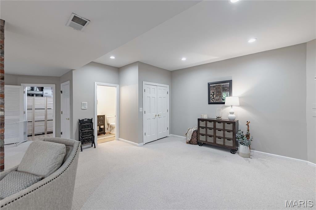 Oakvilla Manor - Residential
