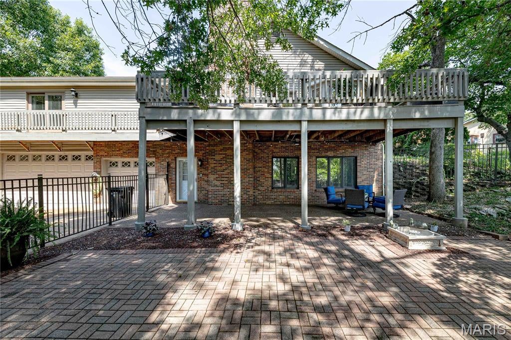 Oakvilla Manor - Residential