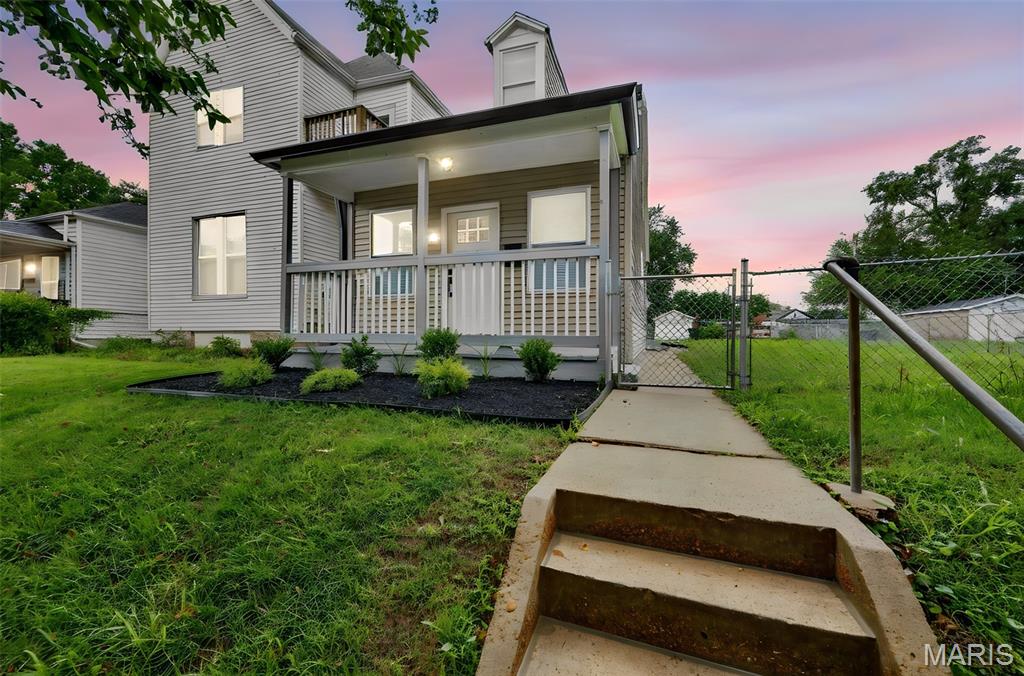 Welcome home to this fully remodeled charmer on Vermont Ave! This two-bedroom, one-bath home has been completely updated from top to bottom, offering modern style with classic comfort. Enjoy a spacious living area, refreshed kitchen and bath, and  fenced-in yard ideal for gatherings and relaxation. Truly move-in ready!