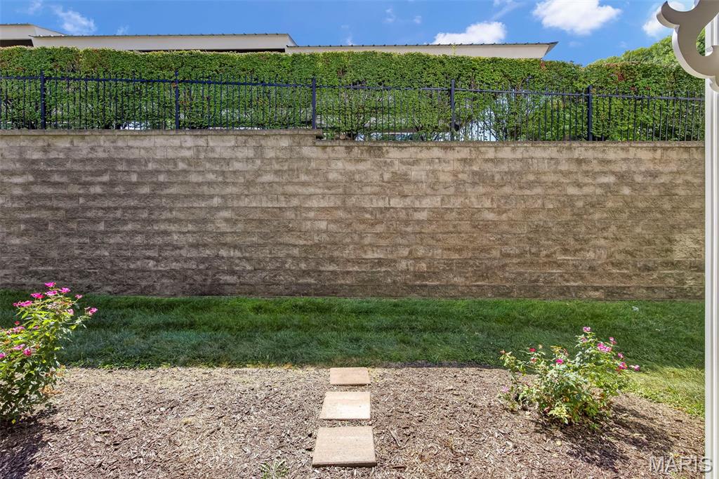 Springhurst Terrace #5 - Residential