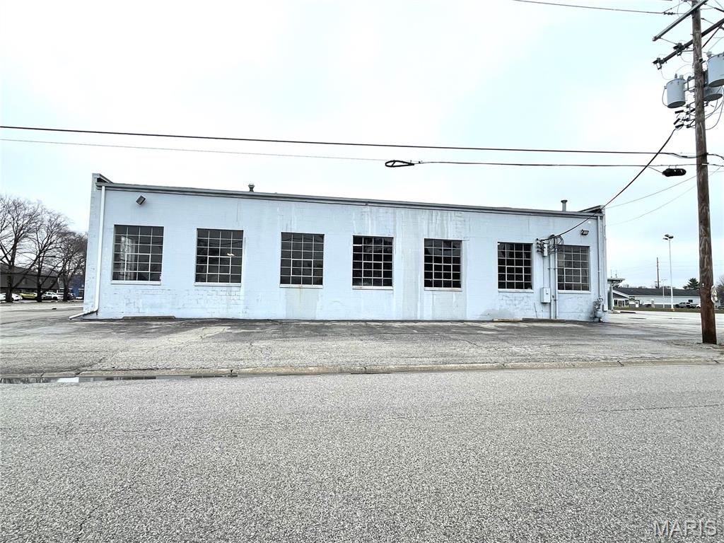 Not in a subdvision - Commercial Sale