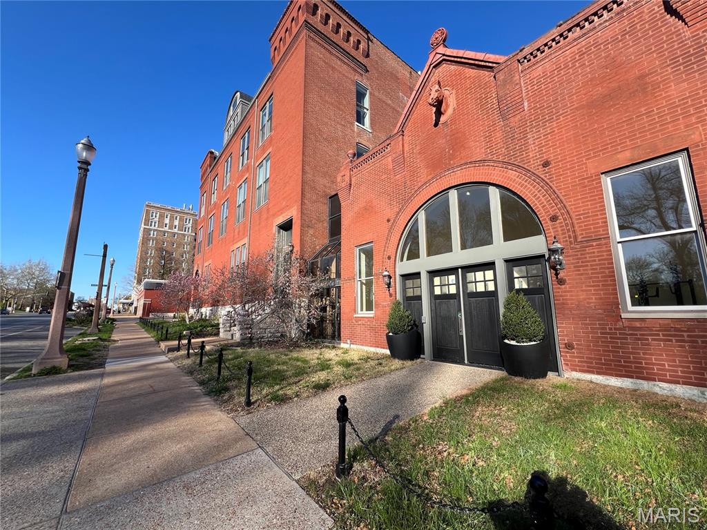 Grand Lofts - Residential