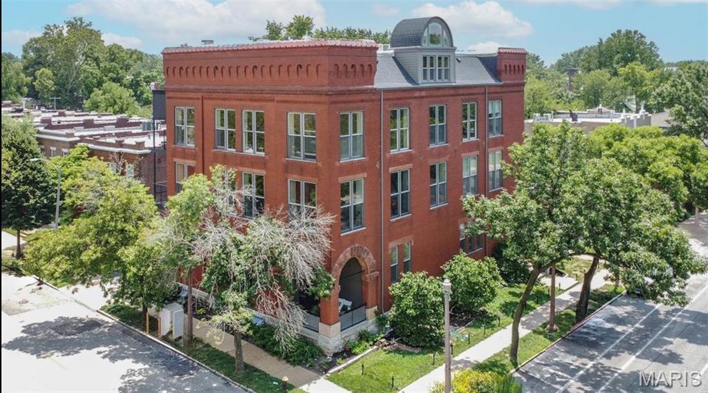 Grand Lofts - Residential