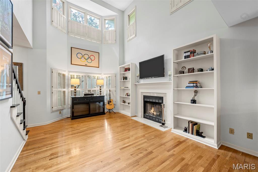 Hawken Condo Ph J - Residential